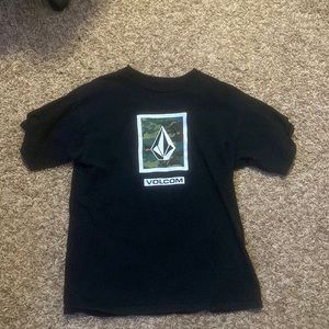 Latge volcom T-shirt